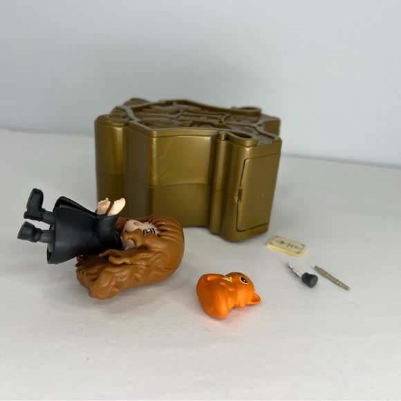 Harry Potter Hermione Granger Magical Capsules Series 3 Gold YuMe Toys 2020 - Picture 6 of 11
